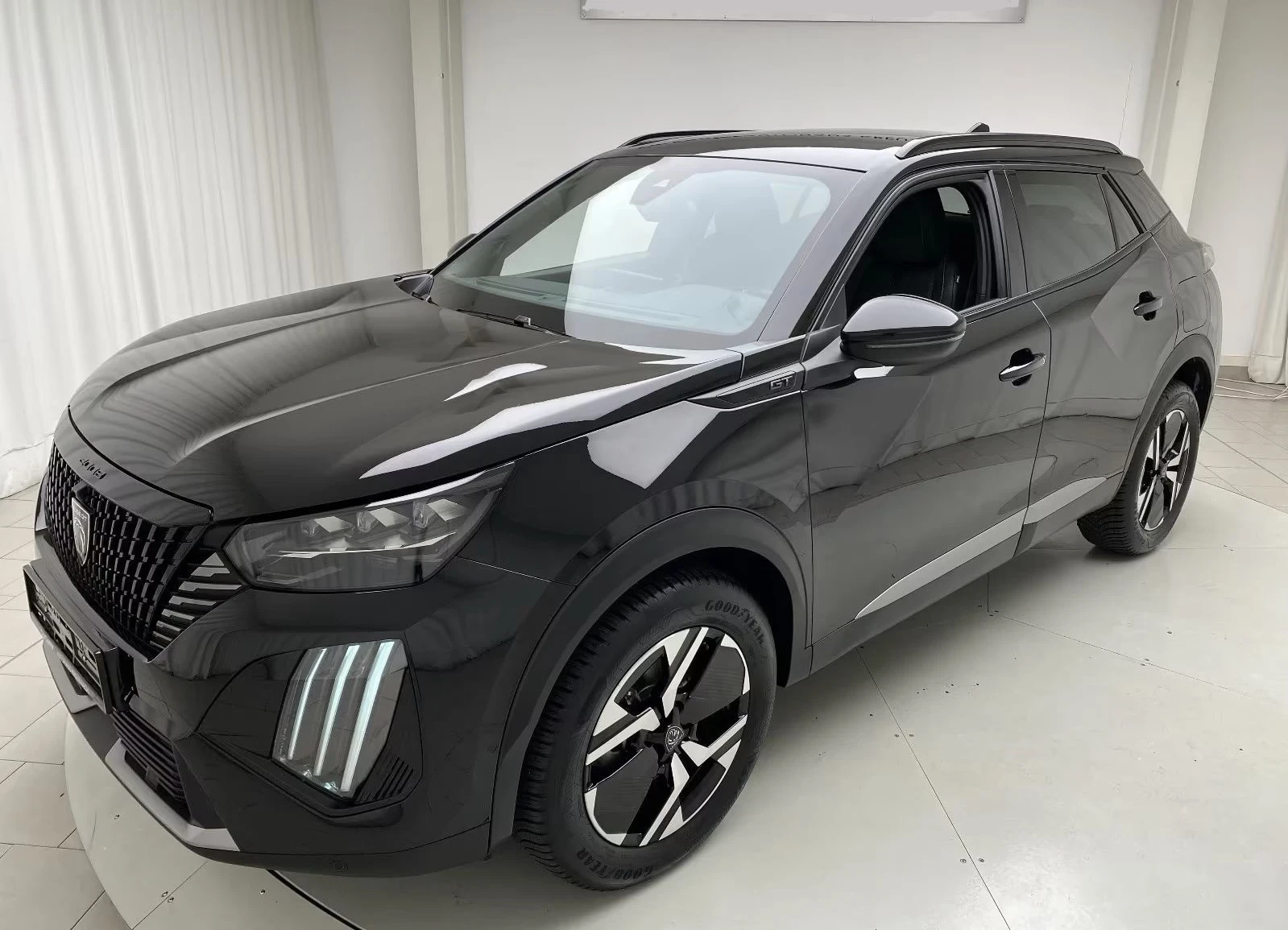 Peugeot 2008 Allure 1.2 e-THP