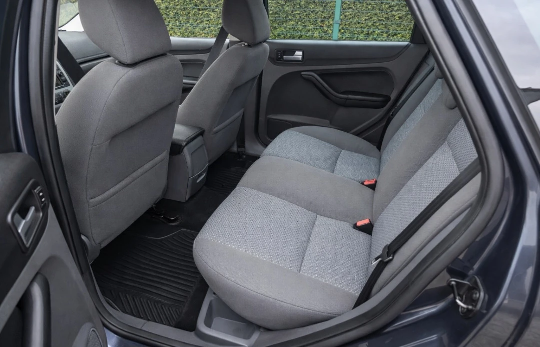 Ford Focus  Газ-инж-Климатр, снимка 16 - Автомобили и джипове - 53991078