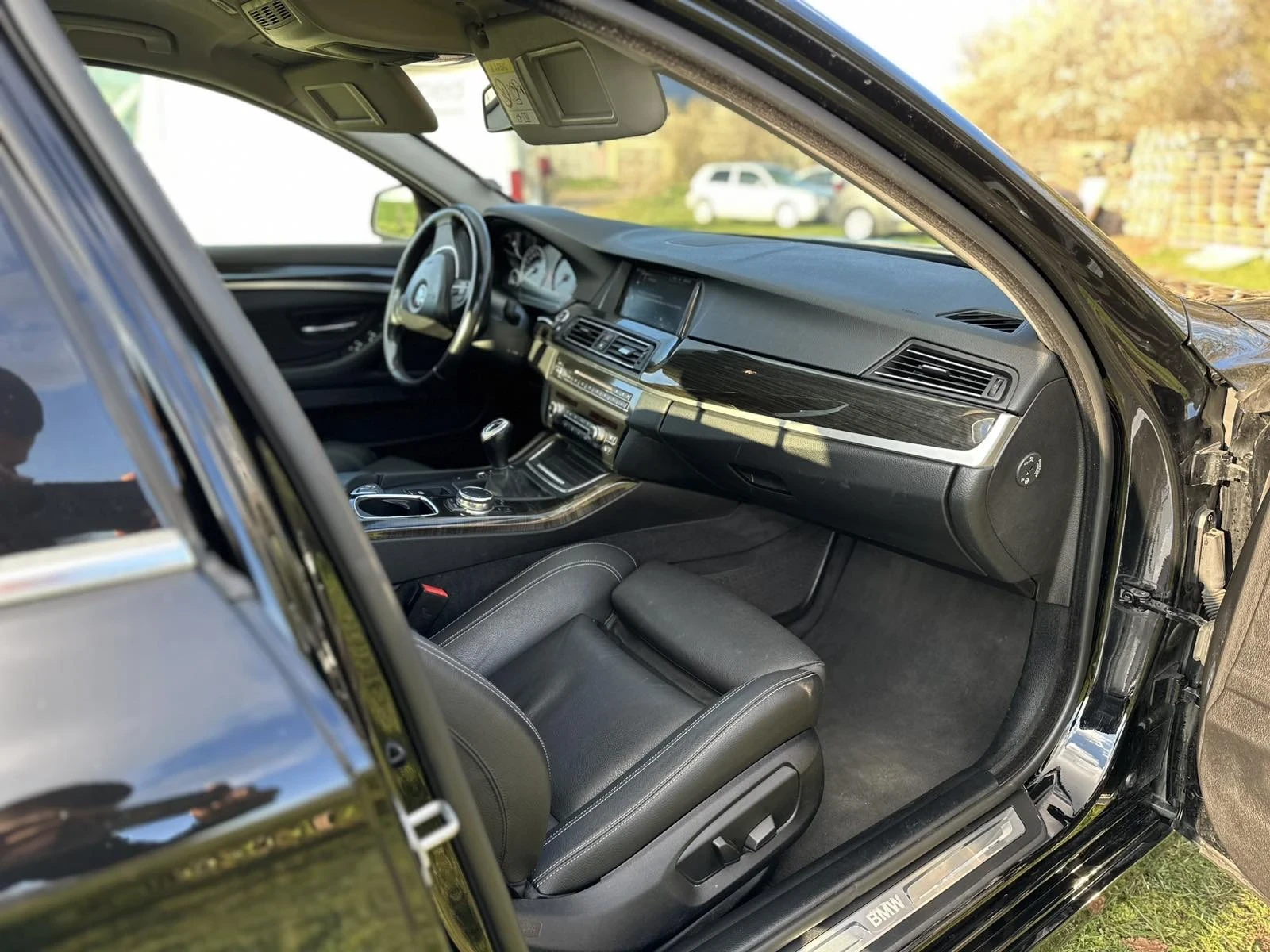 BMW 520, снимка 11 - Автомобили и джипове - 54106943