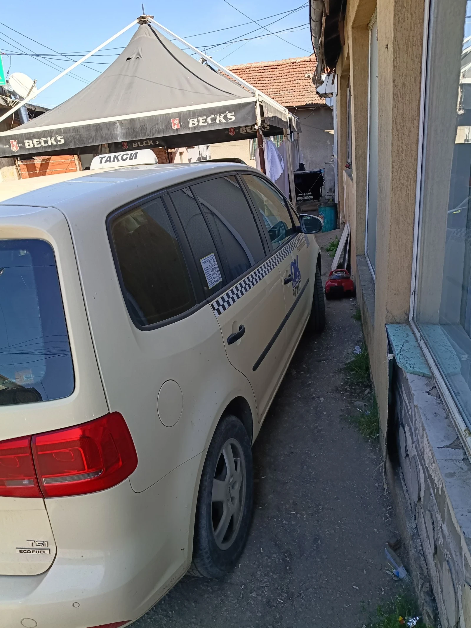 VW Touran Фабричен метан , снимка 4 - Автомобили и джипове - 54334294