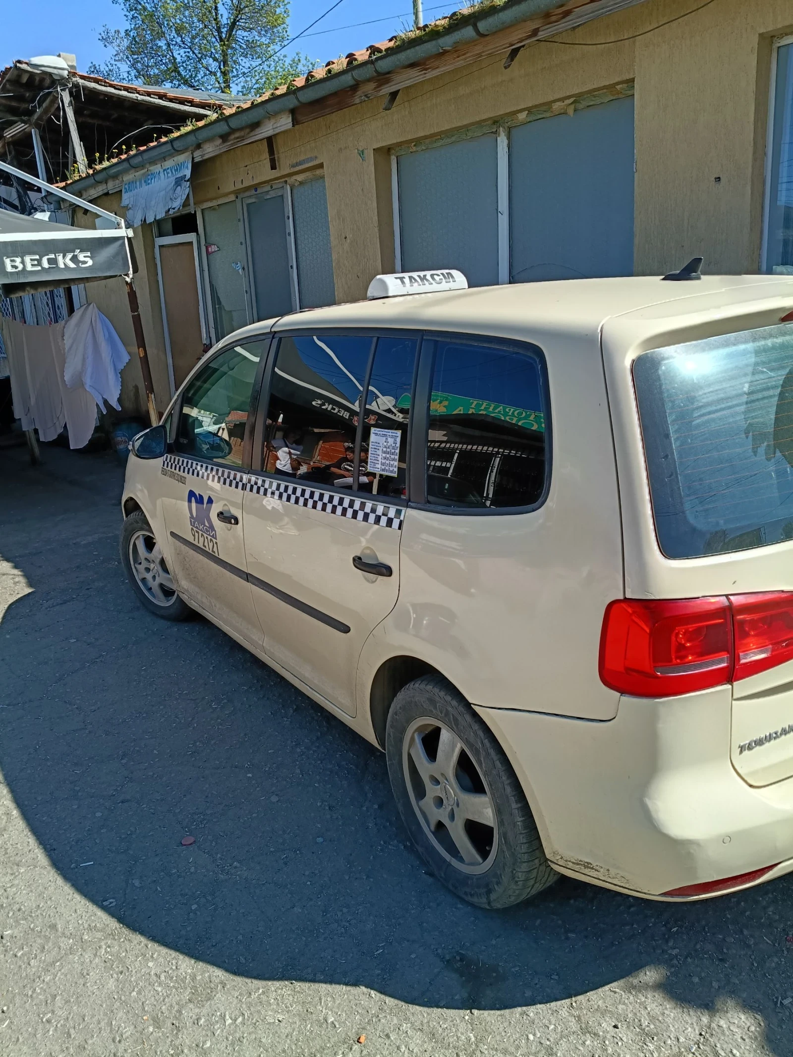 VW Touran Фабричен метан , снимка 3 - Автомобили и джипове - 54334294