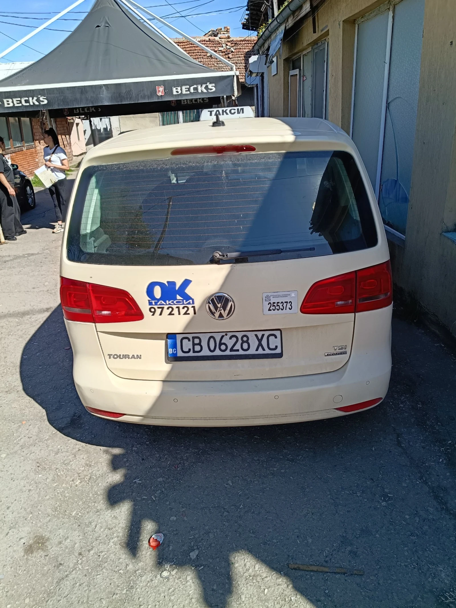 VW Touran Фабричен метан , снимка 2 - Автомобили и джипове - 54334294