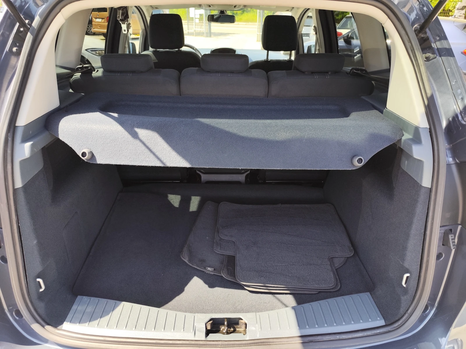 Ford C-max 1.6TDCi* TITANIUM* КЛИМАТРОНИК* , снимка 15 - Автомобили и джипове - 54700400