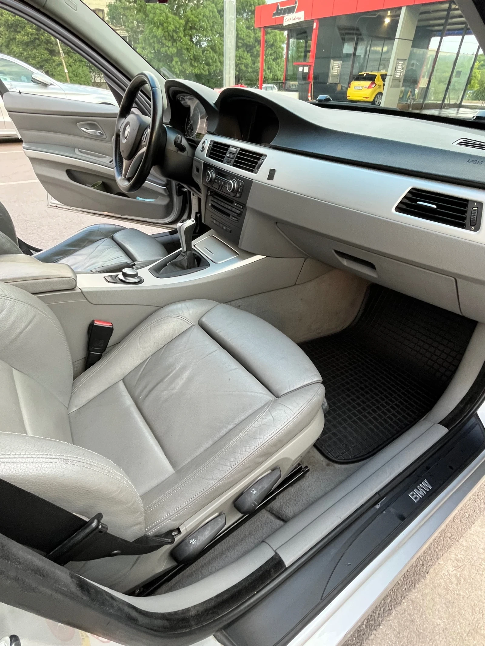 BMW 320, снимка 6 - Автомобили и джипове - 54776719