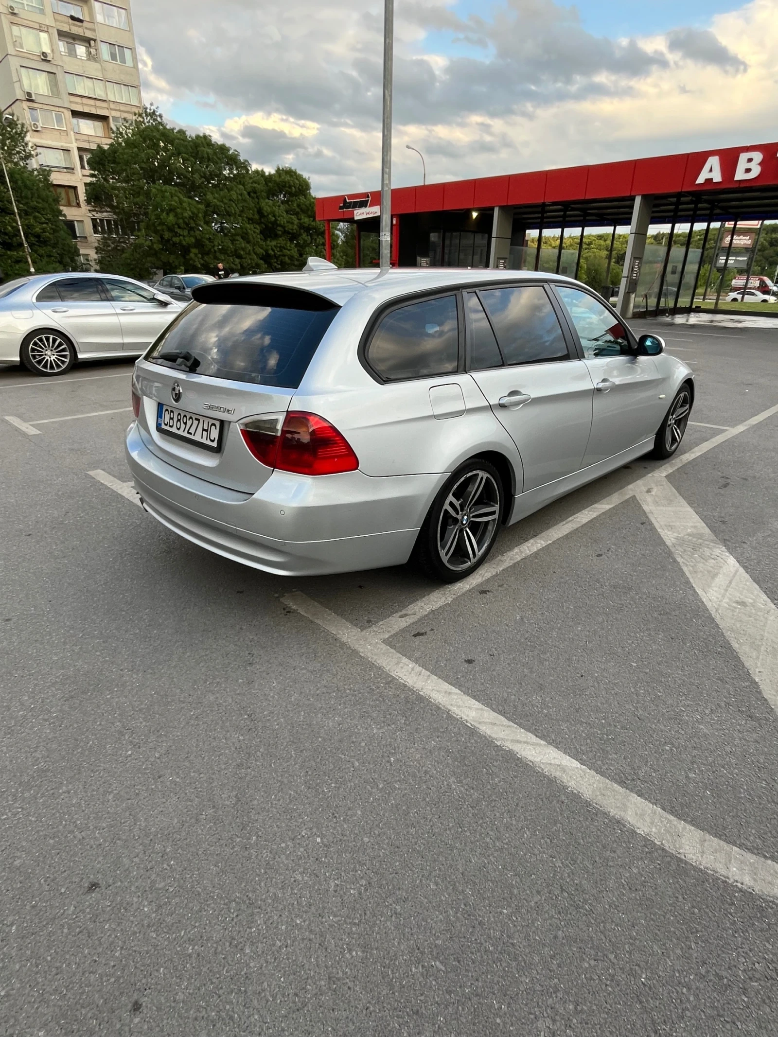 BMW 320, снимка 2 - Автомобили и джипове - 54776719