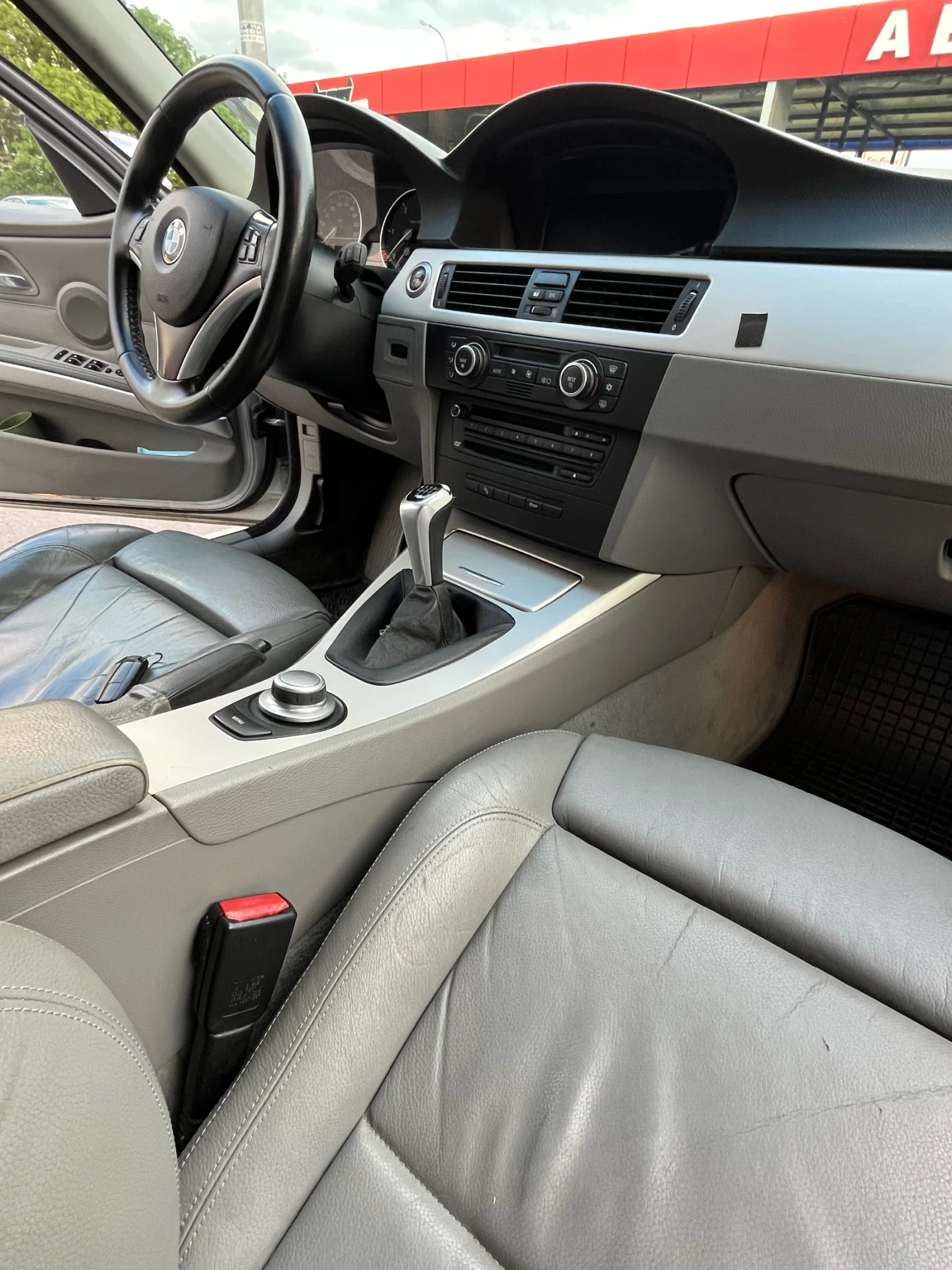 BMW 320, снимка 8 - Автомобили и джипове - 54776719