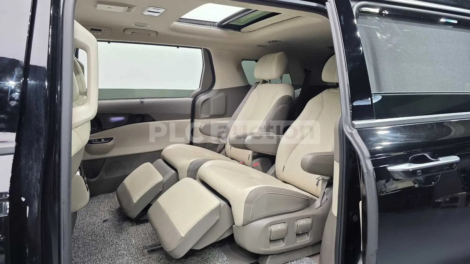 Kia Carnival Фиксирана Цена ! , снимка 9 - Автомобили и джипове - 54849397