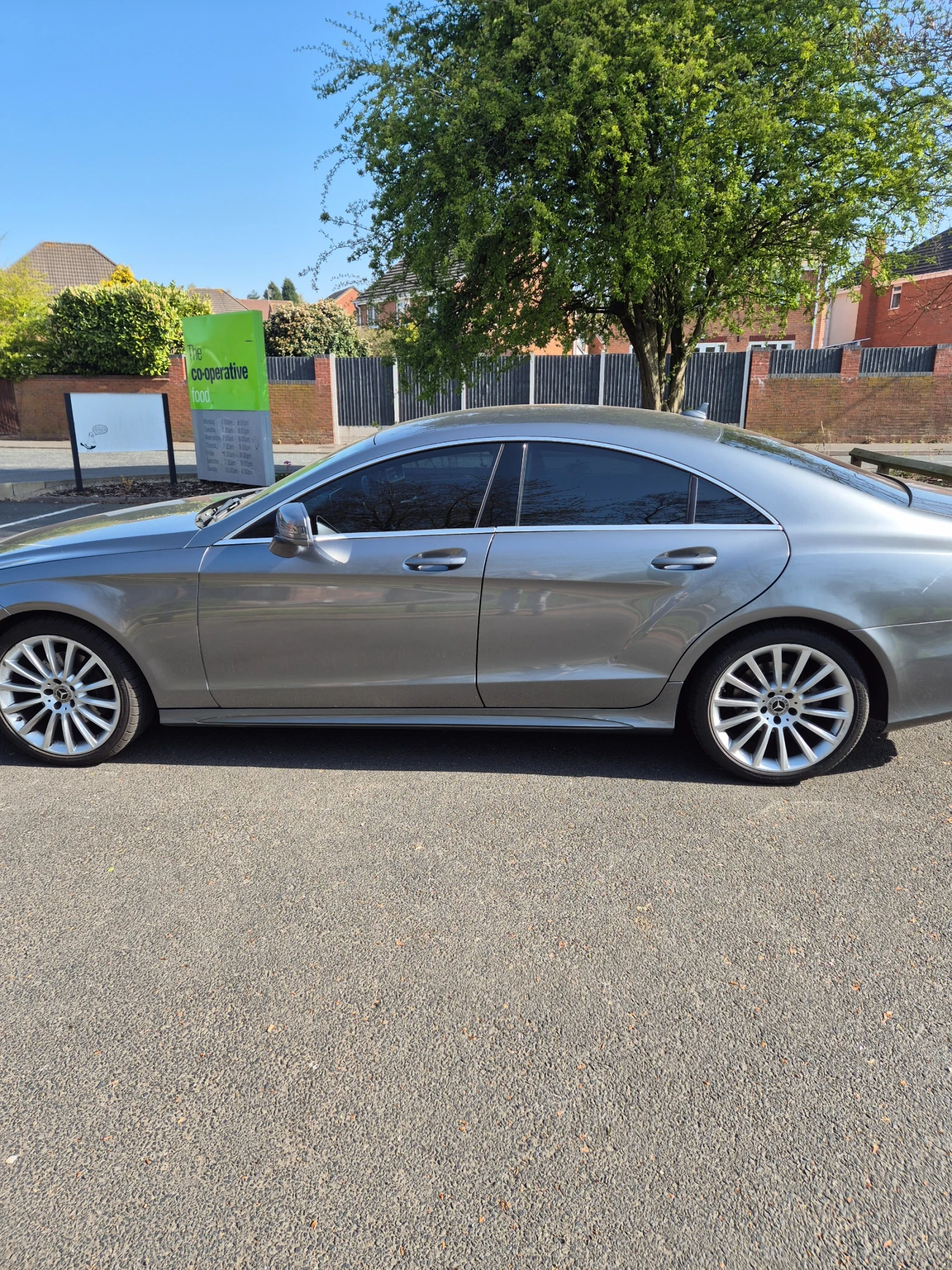 Mercedes-Benz CLS 220 AMG Line, снимка 4 - Автомобили и джипове - 55564271
