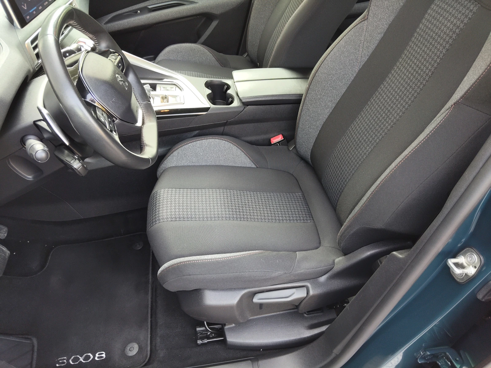 Peugeot 3008 1, 5d 131ps AUTOMATIC, снимка 7 - Автомобили и джипове - 55768038
