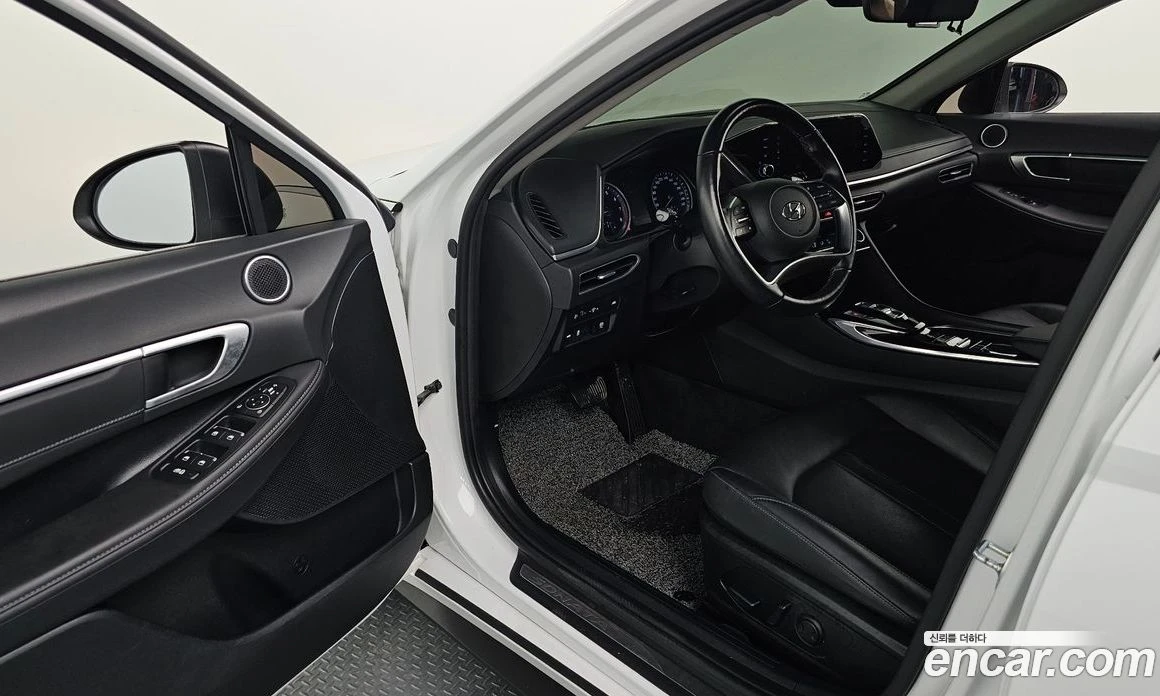 Hyundai Sonata 2.0 LPG Smart, снимка 15 - Автомобили и джипове - 55940523