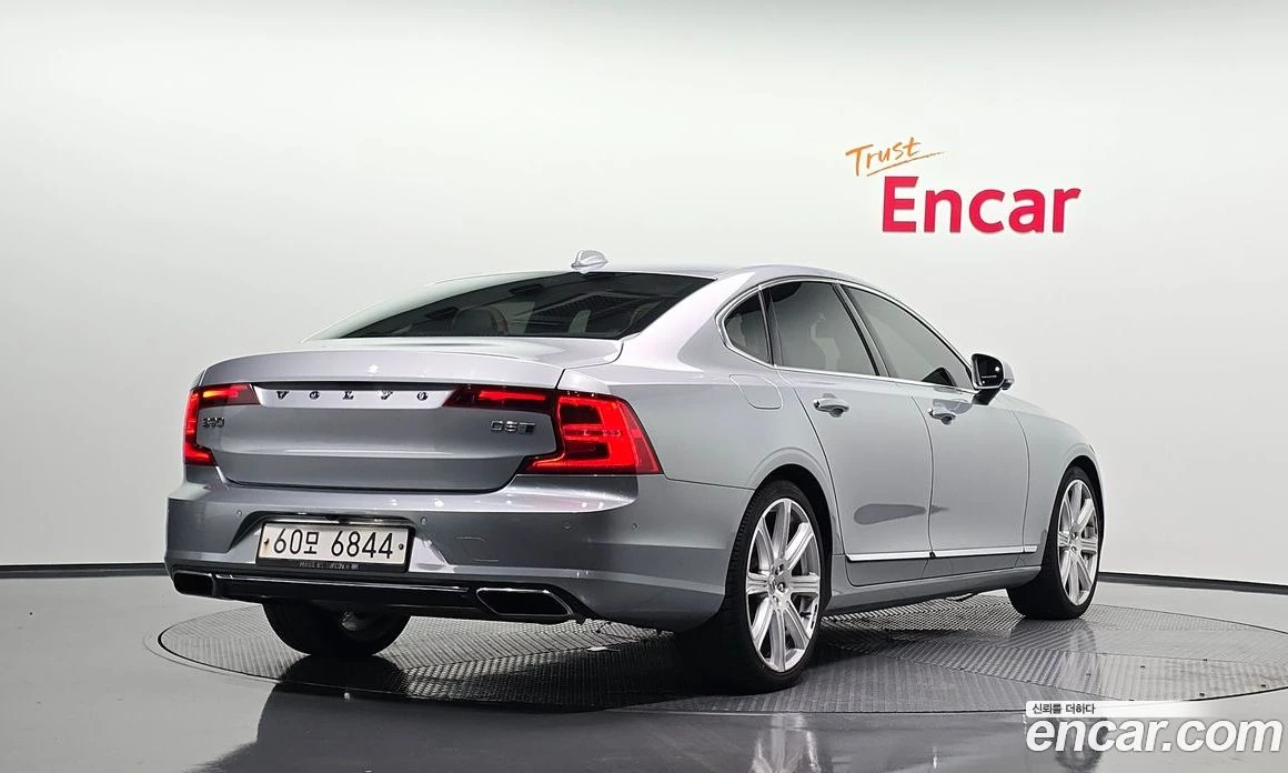 Volvo S90 D5 AWD Inscription, снимка 2 - Автомобили и джипове - 56123197