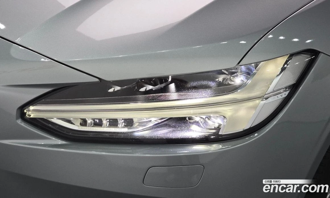 Volvo S90 D5 AWD Inscription, снимка 8 - Автомобили и джипове - 56123197