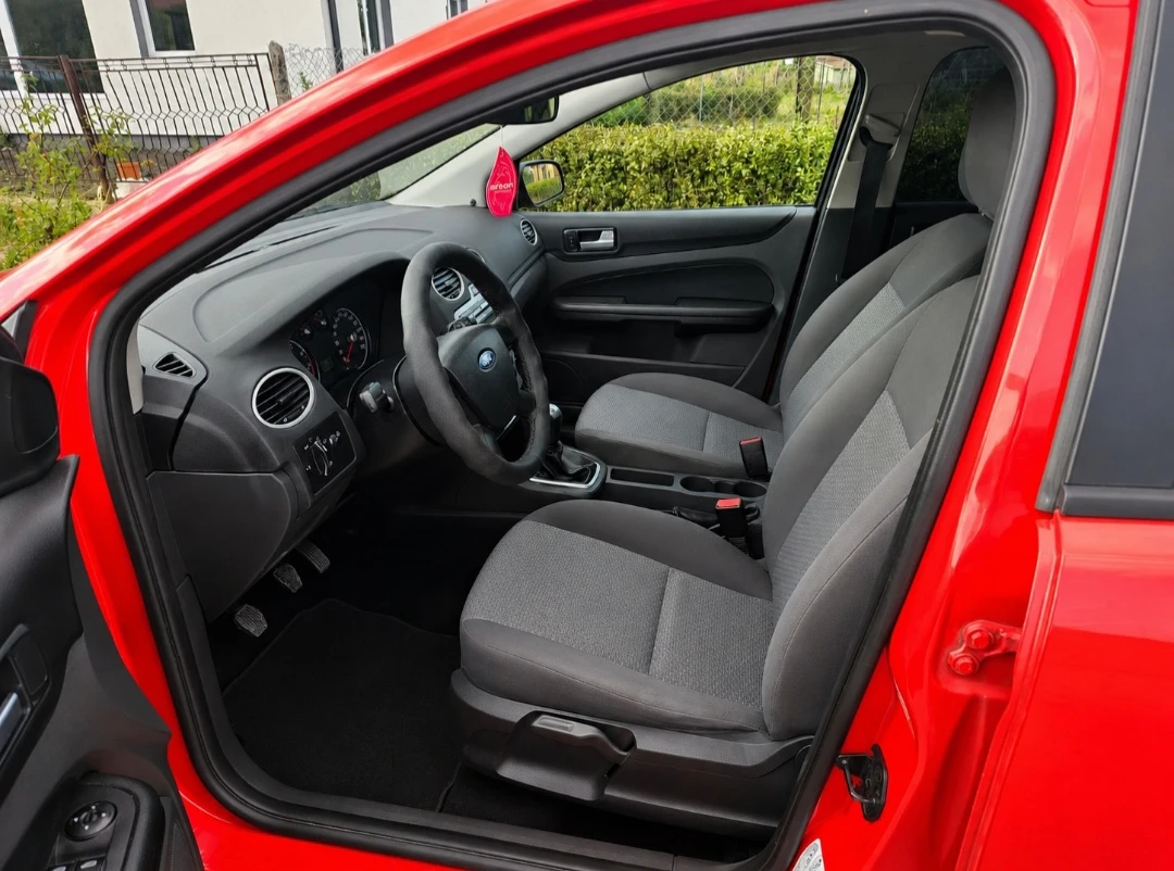Ford Focus Гаражен-клима, снимка 10 - Автомобили и джипове - 56406916