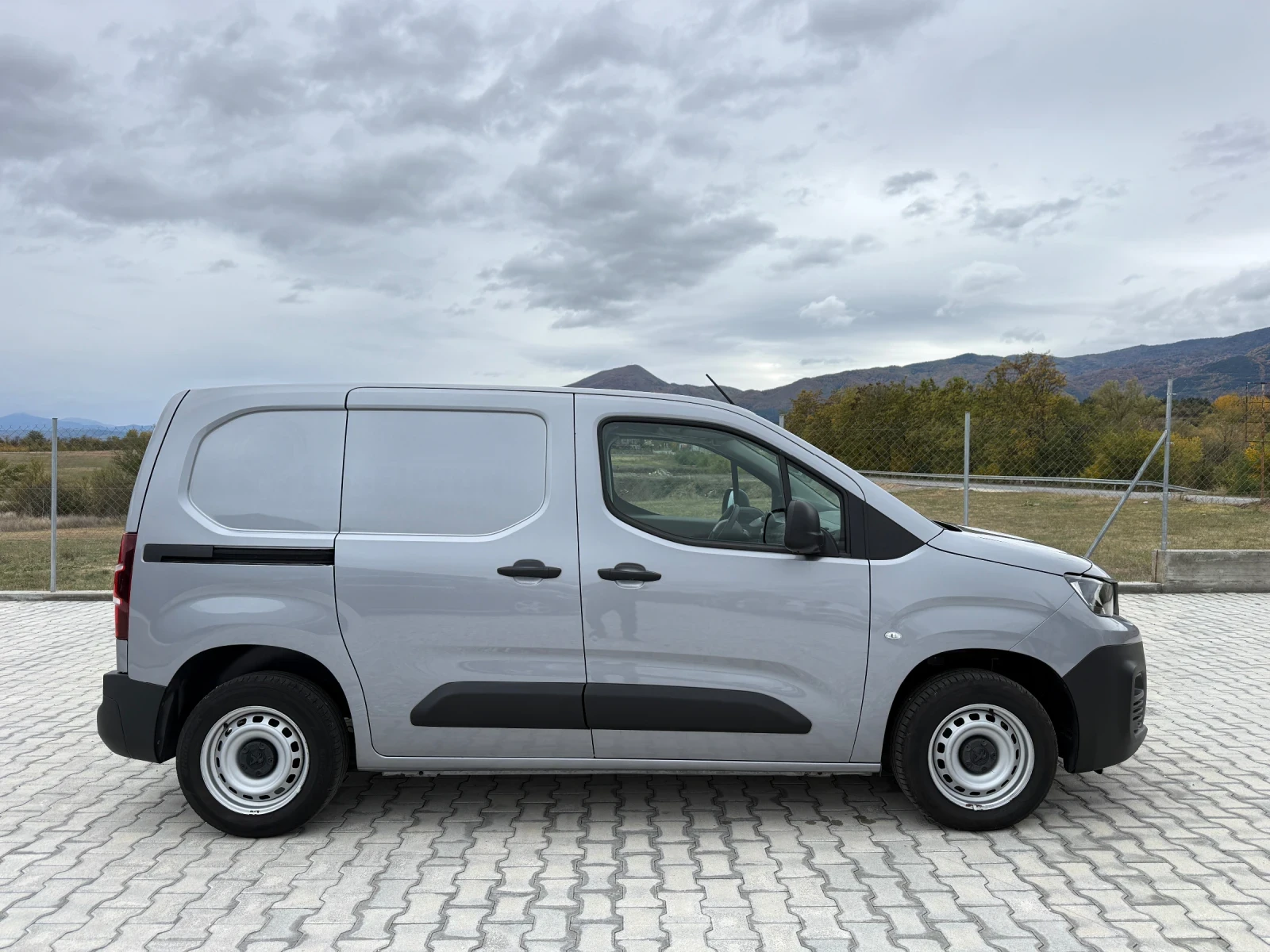 Peugeot Partner 1.5HDI, снимка 7 - Автомобили и джипове - 56584666