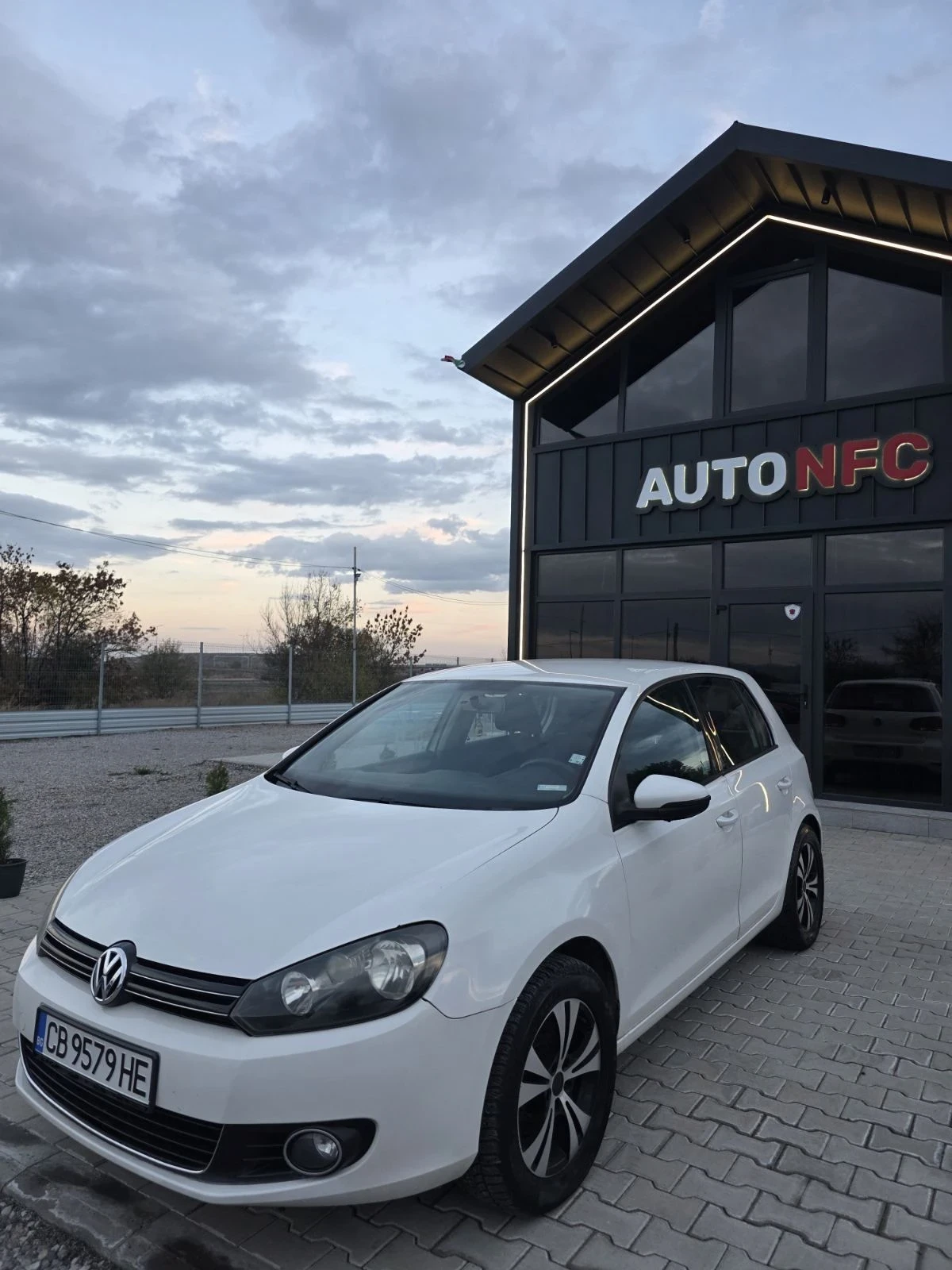 VW Golf Tdi, снимка 2 - Автомобили и джипове - 56607400