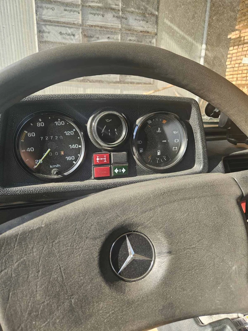 Mercedes-Benz G 300, снимка 5 - Автомобили и джипове - 47577105