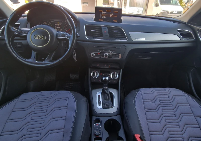 Audi Q3 2.0 turbo, снимка 11 - Автомобили и джипове - 47448002