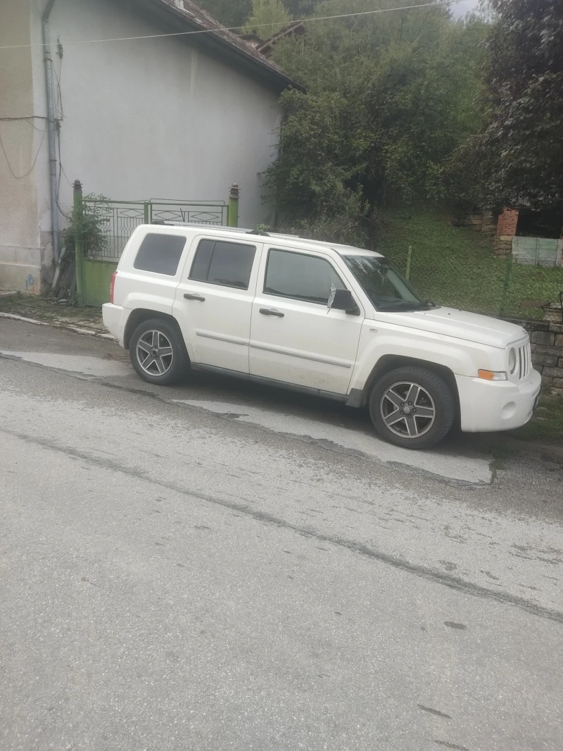 Jeep Patriot 2.0 Дизел, снимка 7 - Автомобили и джипове - 48674899