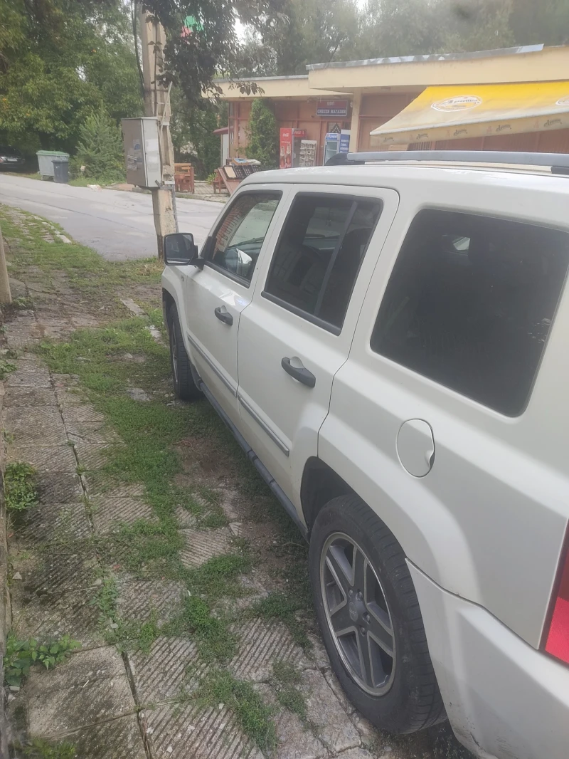 Jeep Patriot 2.0 Дизел, снимка 6 - Автомобили и джипове - 48674899