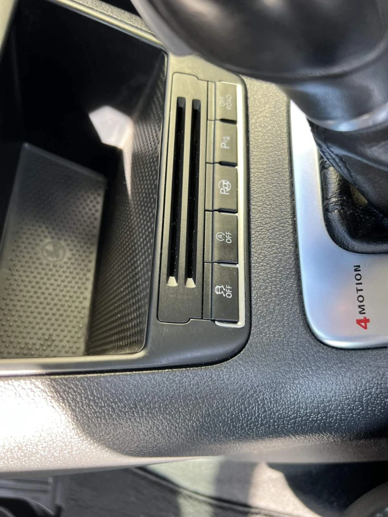 VW Tiguan 2.0TDI 4x4 avtomat, снимка 12 - Автомобили и джипове - 52552353