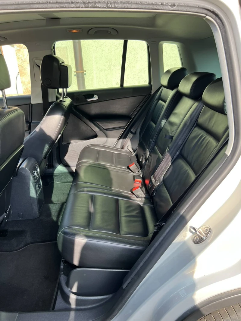VW Tiguan 2.0TDI 4x4 avtomat, снимка 3 - Автомобили и джипове - 52552353