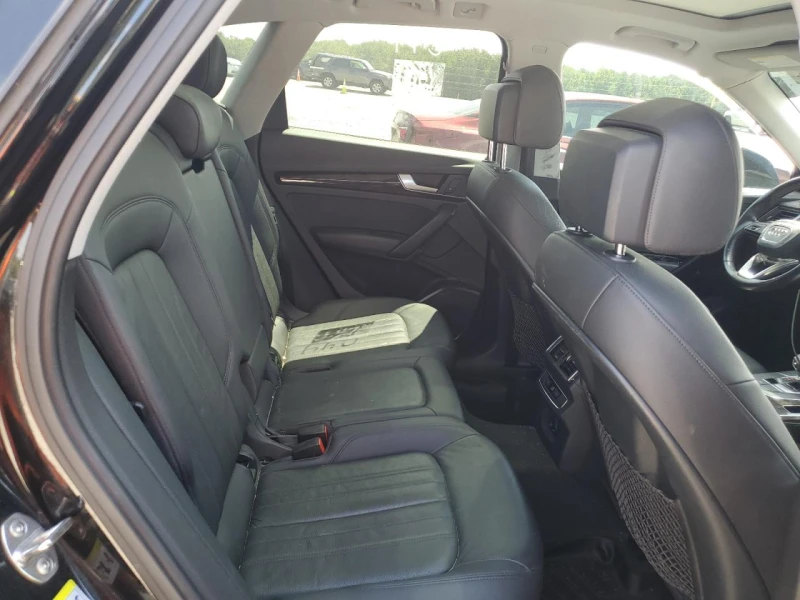 Audi Q3, снимка 9 - Автомобили и джипове - 53250720