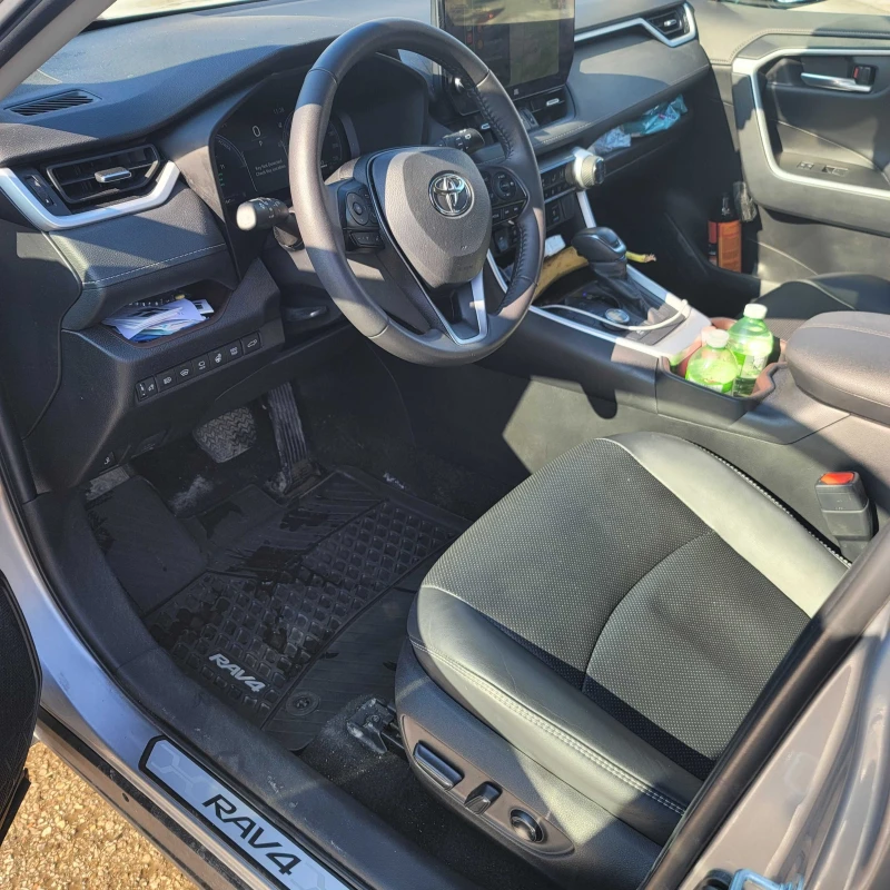 Toyota Rav4 HYBRID LIMITED * * CARFAX * * АВТО КРЕДИТ * * , снимка 7 - Автомобили и джипове - 53516315