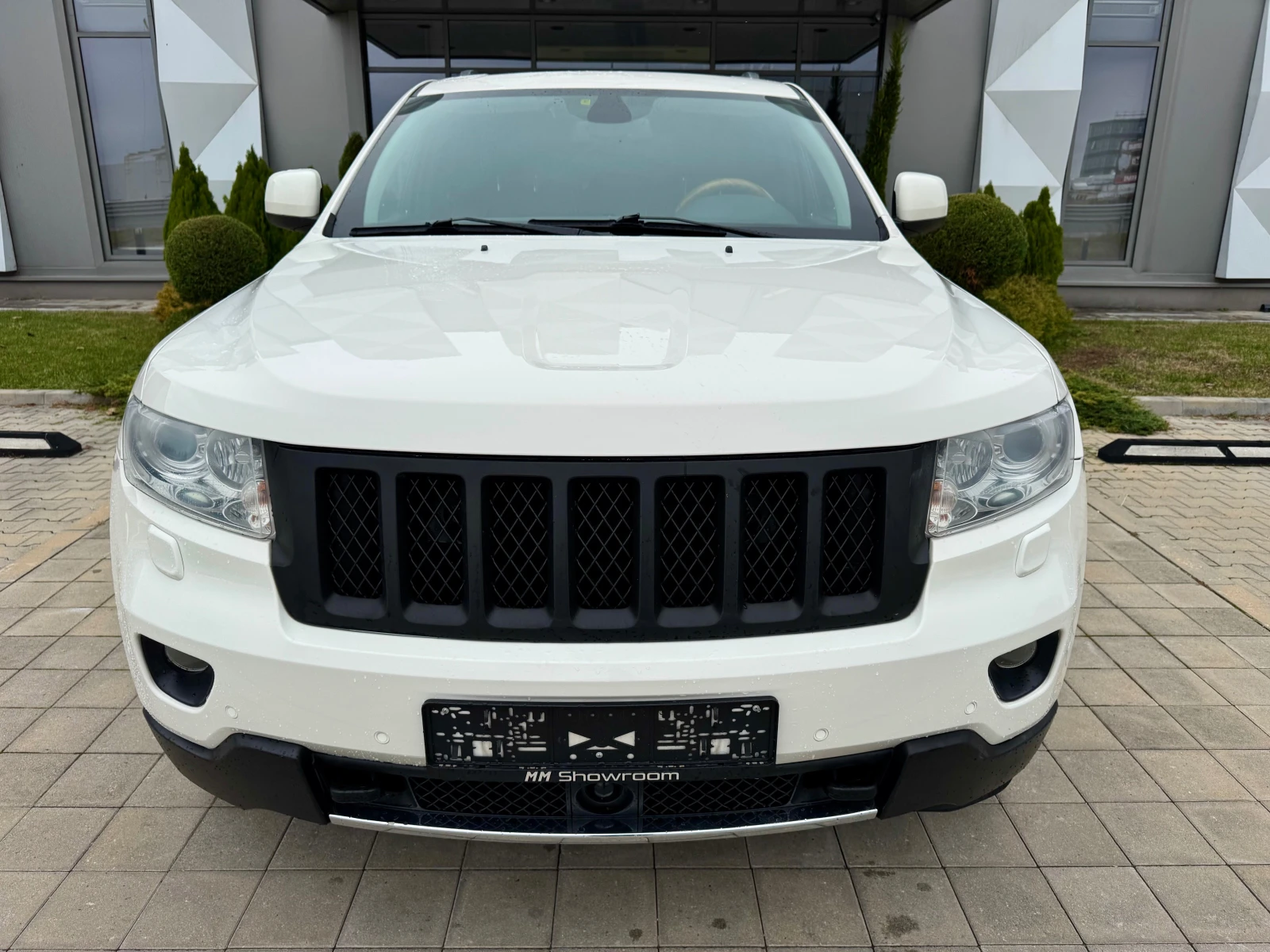 Jeep Grand cherokee OVERLAND-3.6-ГАЗ-ОБДУХВАНЕ-ПОДГРЕВ-DISTRONIK-КАМЕР - изображение 2