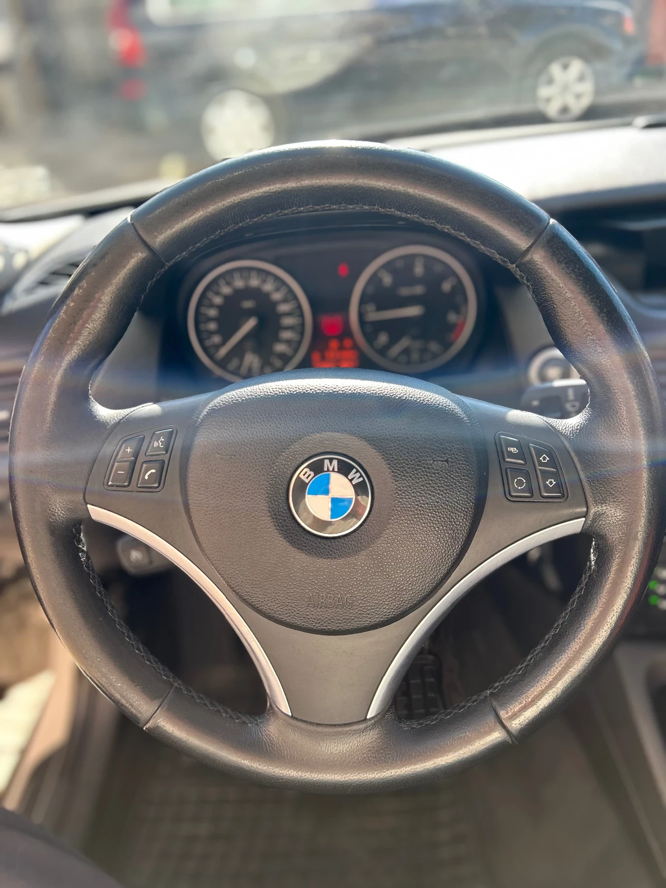 BMW X1  - изображение 8