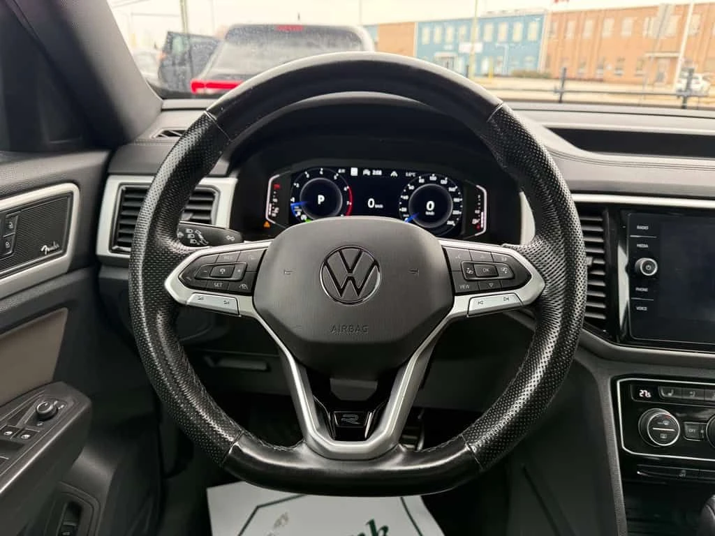 VW Atlas * EXECLINE | 4 MOTION | HTD/VNT SEATS | PANO * CAR, снимка 12 - Автомобили и джипове - 53862875