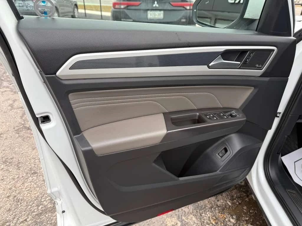 VW Atlas * EXECLINE | 4 MOTION | HTD/VNT SEATS | PANO * CAR, снимка 9 - Автомобили и джипове - 53862875