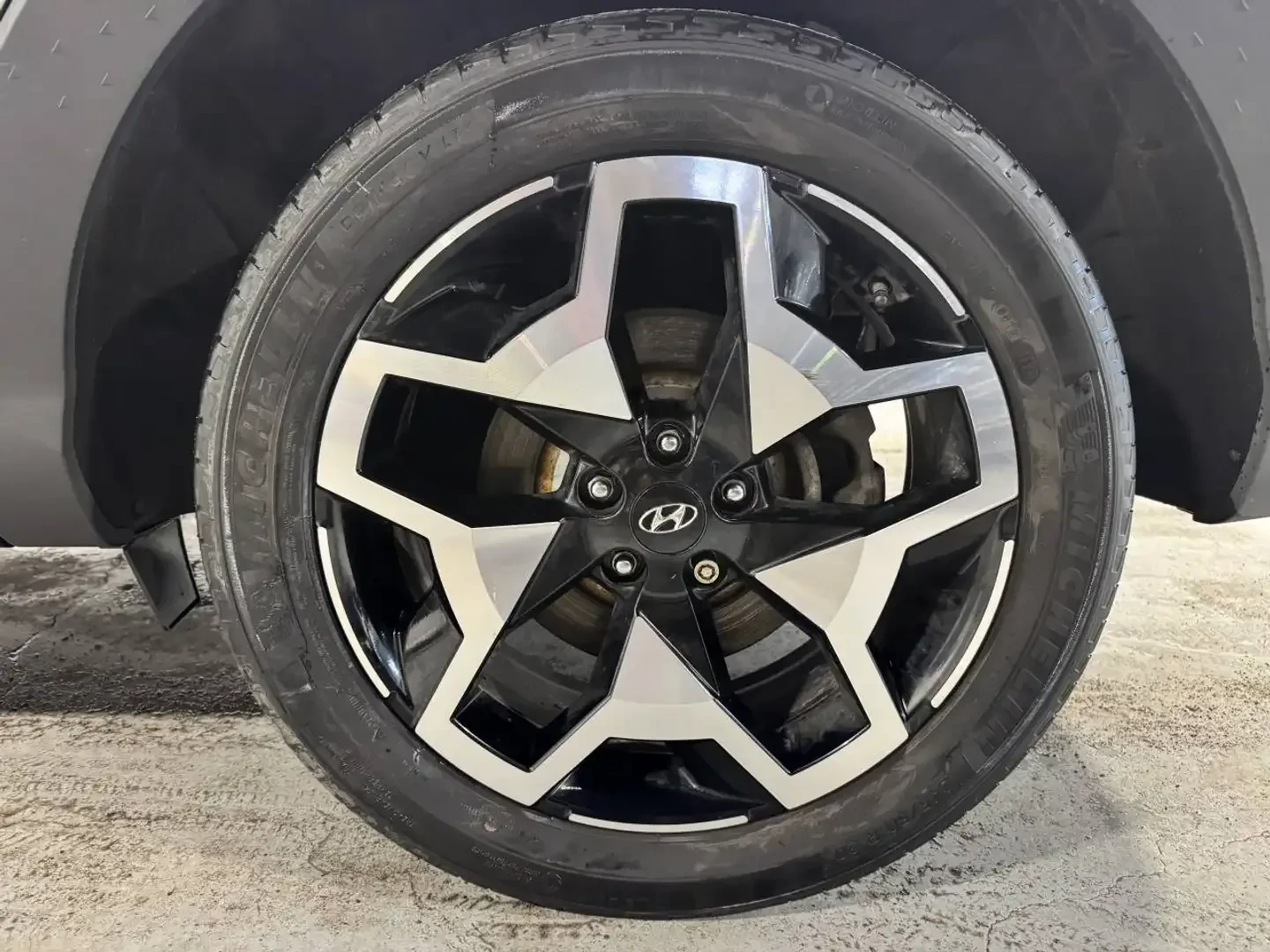 Hyundai Santa Cruz 2.5 Turbo AWD ULTIMATE 360 CAM ДИГИТАЛНО ТАБЛО, снимка 12 - Автомобили и джипове - 54149476