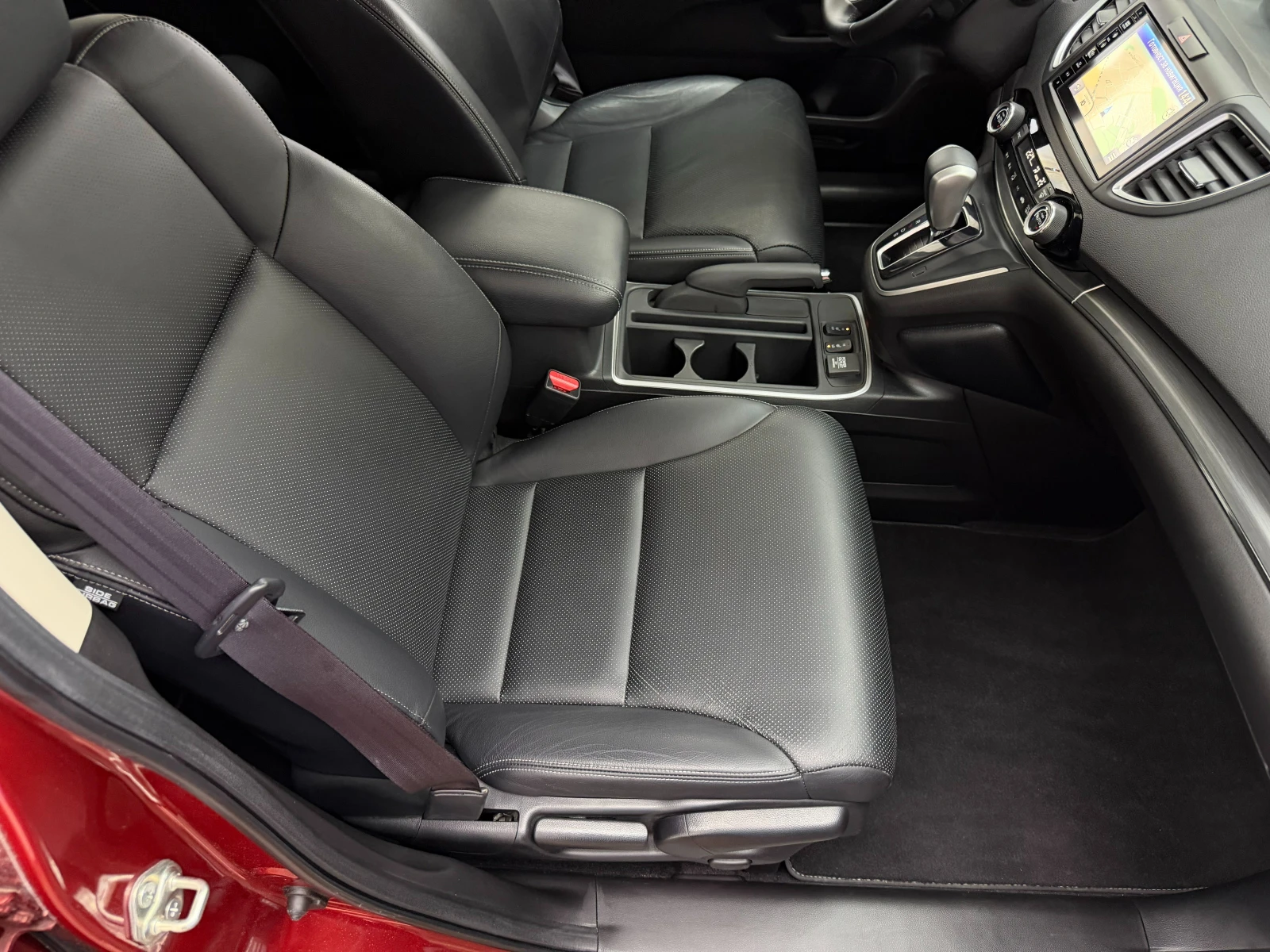 Honda Cr-v 2.0i* 4x4* СЕРВИЗНА КНИЖКА С ПЪЛНА ИСТОРИЯ В ХОНДА, снимка 12 - Автомобили и джипове - 55132920