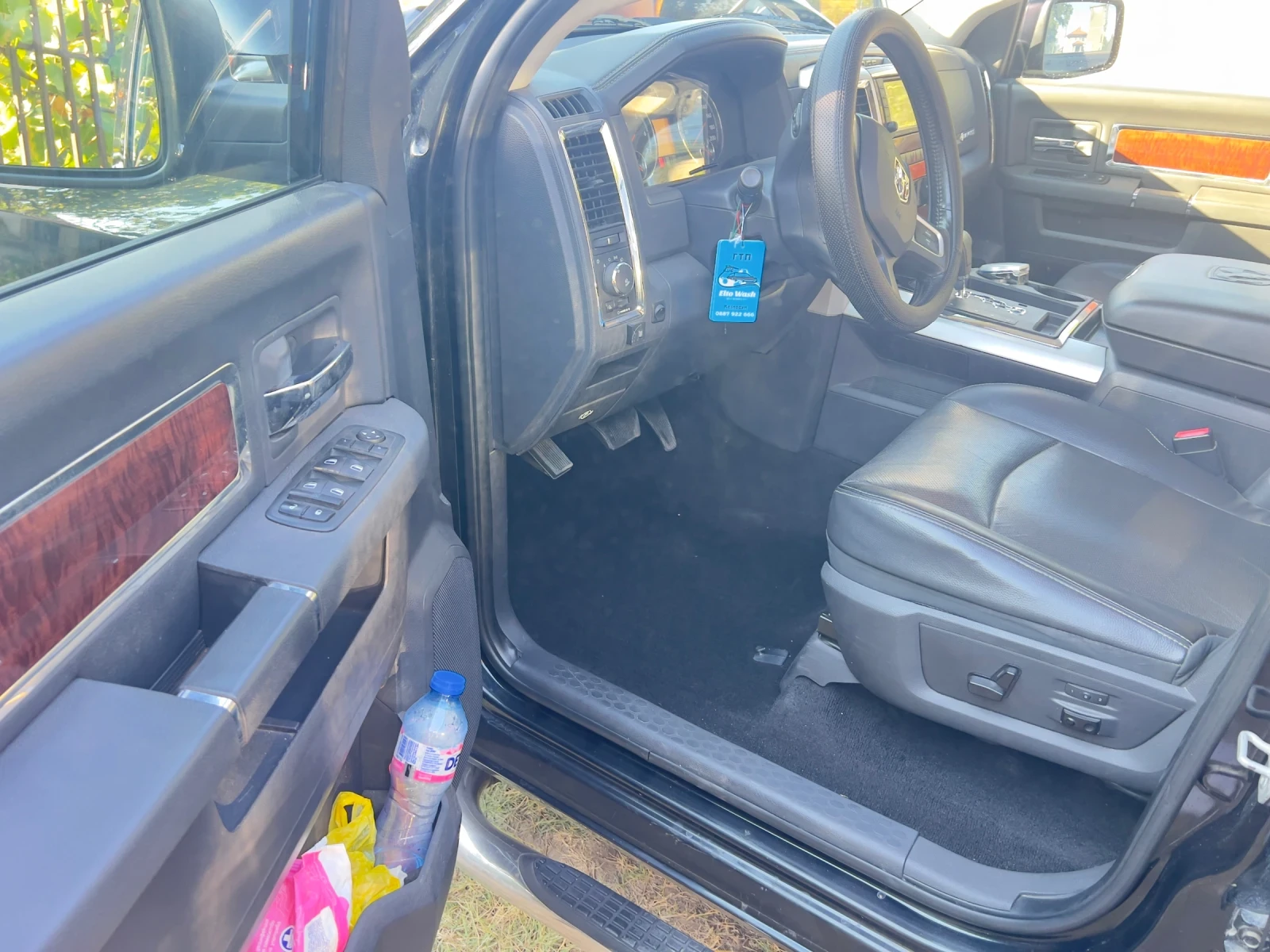 Dodge RAM 1500 Laramie, снимка 9 - Автомобили и джипове - 56105215