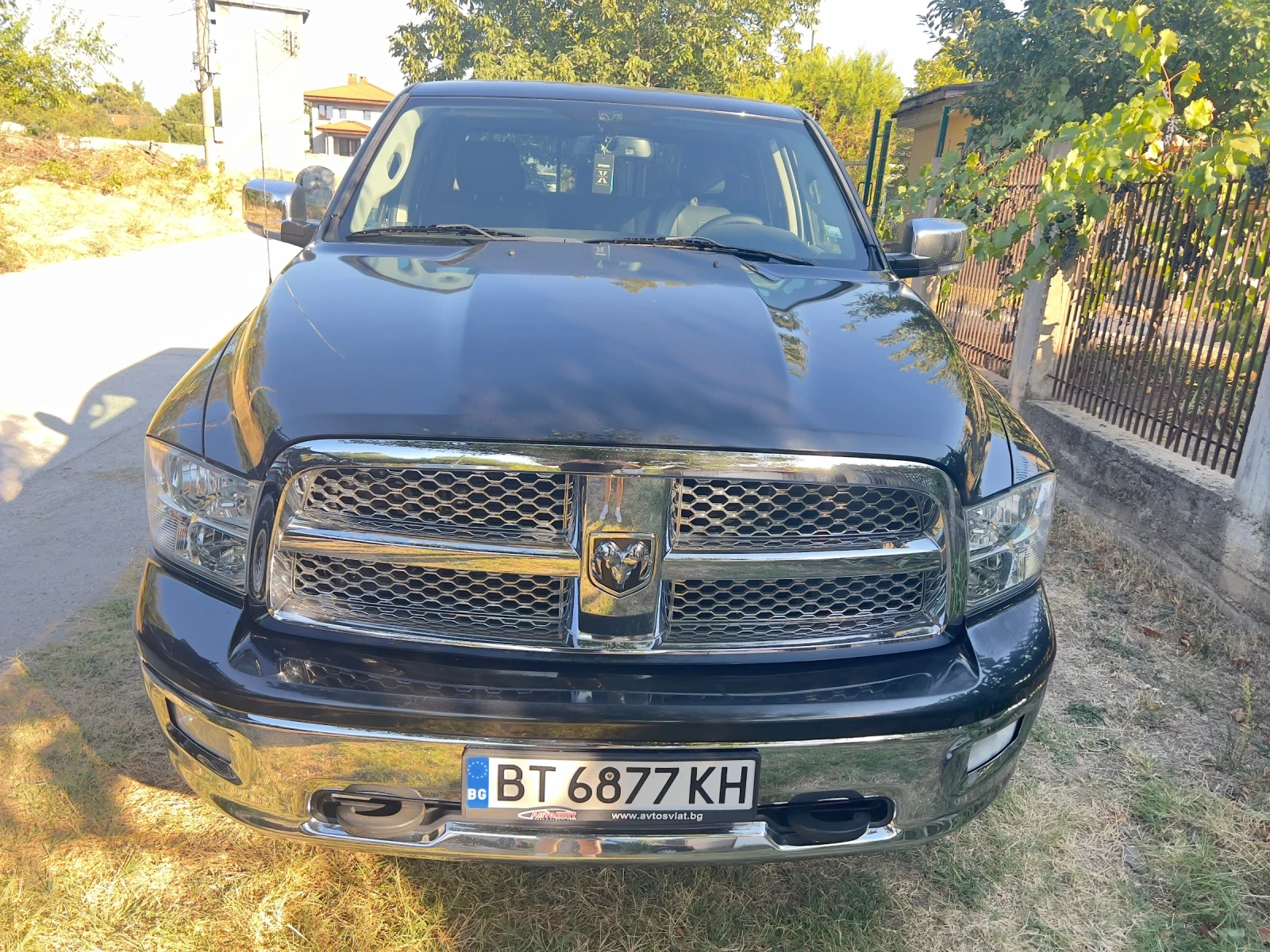 Dodge RAM 1500 Laramie, снимка 6 - Автомобили и джипове - 56105215