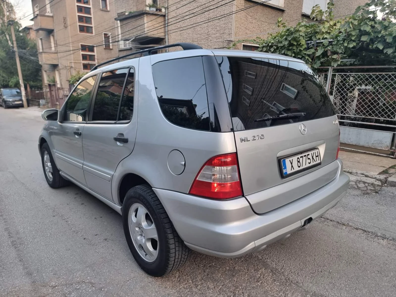 Mercedes-Benz ML 270, снимка 4 - Автомобили и джипове - 56214685