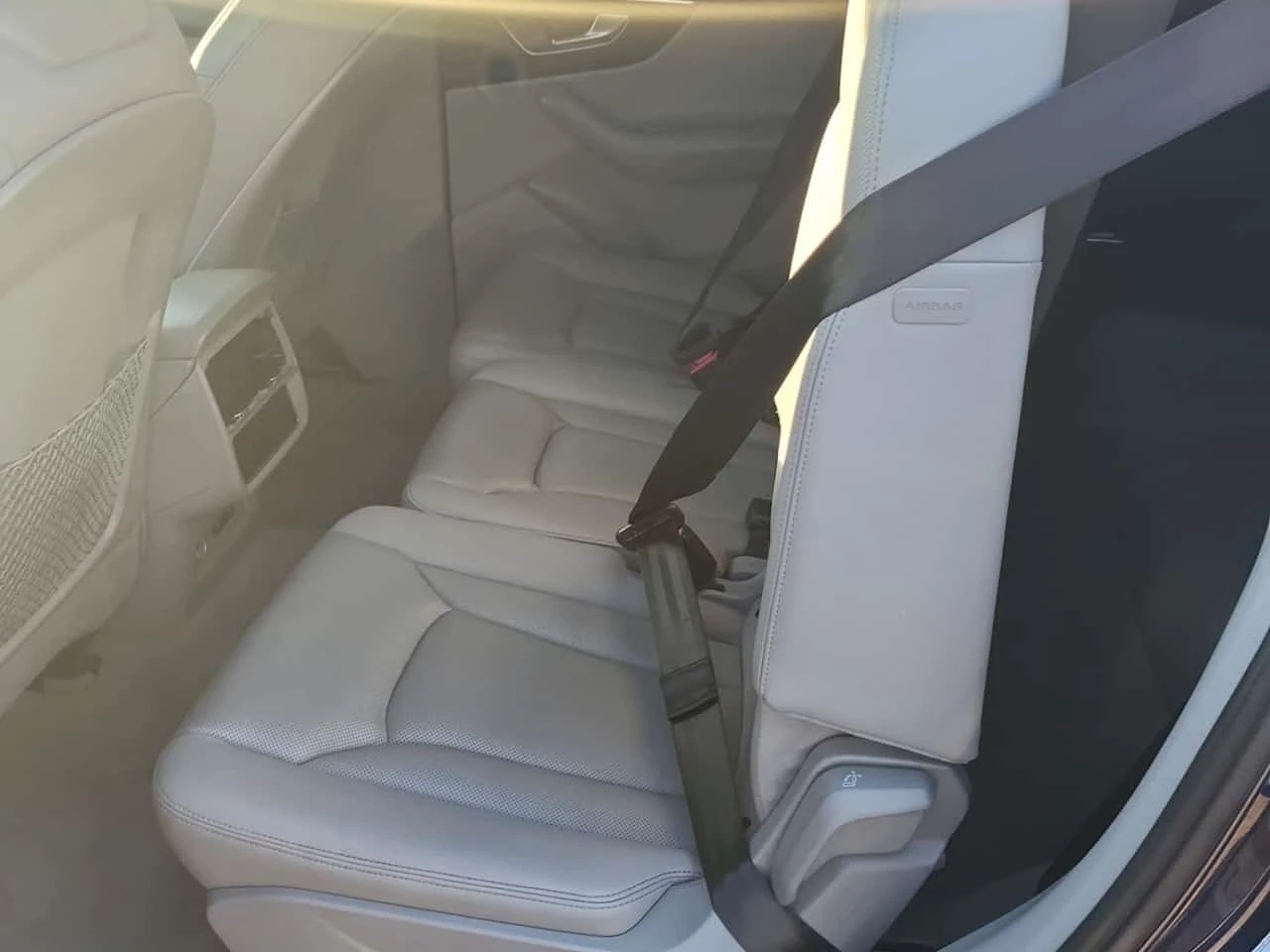 Audi Q7 55 Tfsi Quattro Progressiv/ОБДУХ/ПАНО/7 МЕСТА , снимка 12 - Автомобили и джипове - 56300588