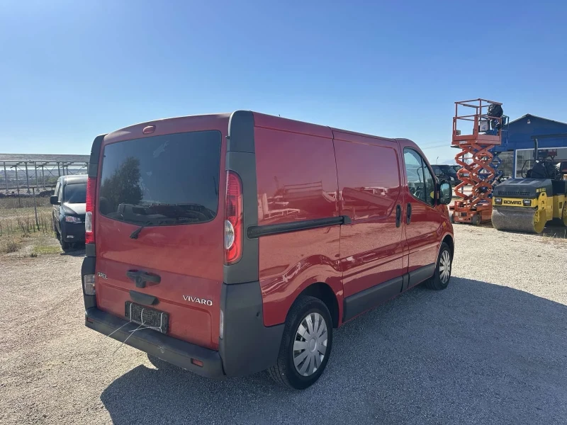 Opel Vivaro, снимка 4 - Бусове и автобуси - 47678377