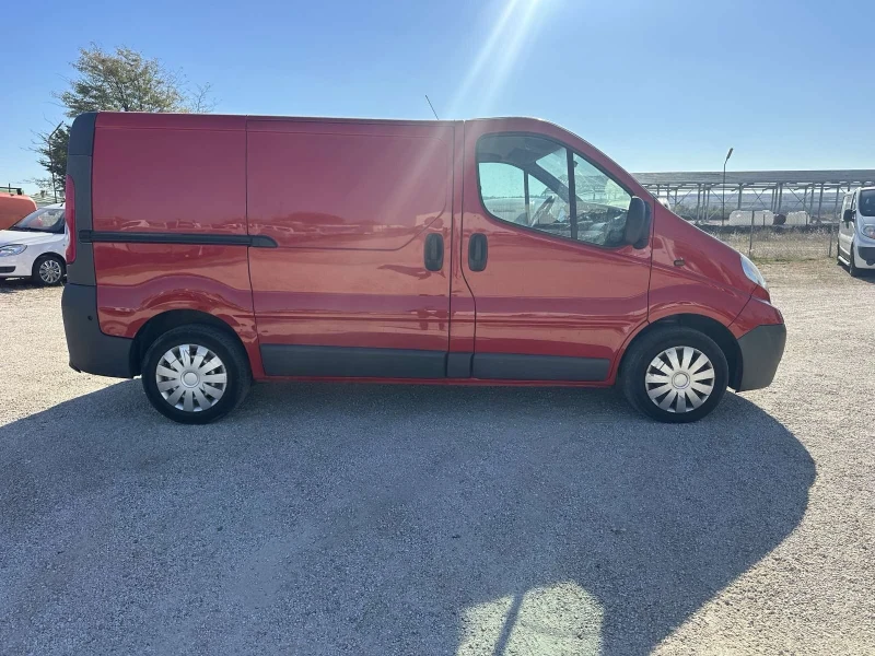 Opel Vivaro, снимка 3 - Бусове и автобуси - 47678377