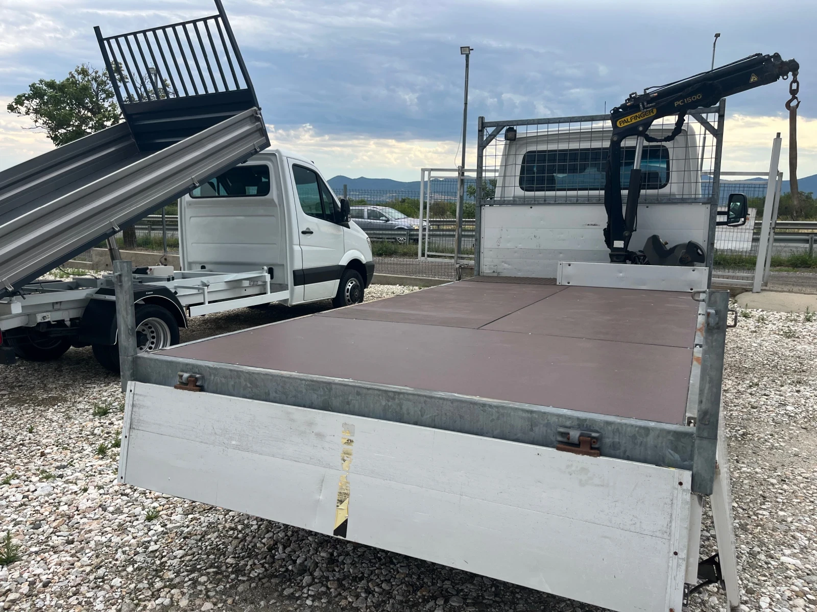 VW Crafter 164КС КРАН-1000кг Б-кат ОРОГИНАЛЕН ВИД, снимка 17 - Бусове и автобуси - 53034433