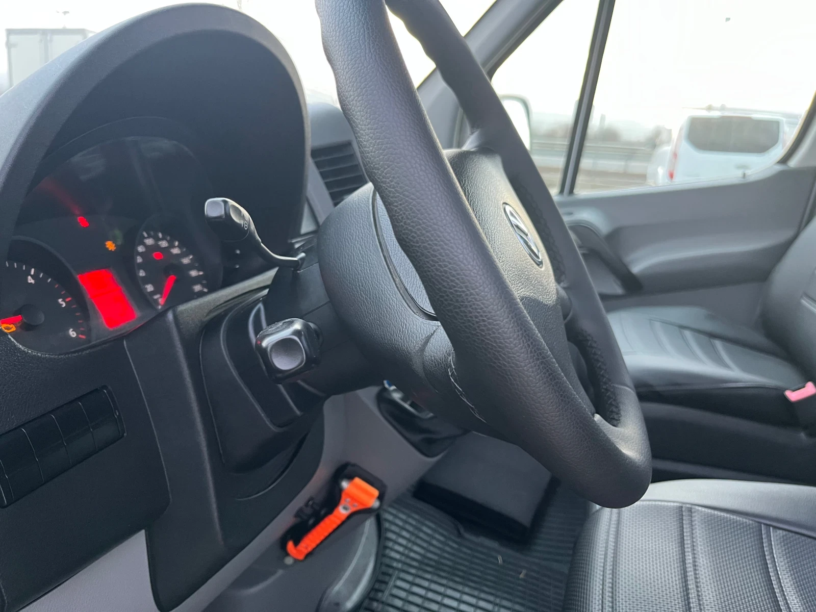 VW Crafter 164КС КРАН-1000кг Б-кат ОРОГИНАЛЕН ВИД - изображение 10