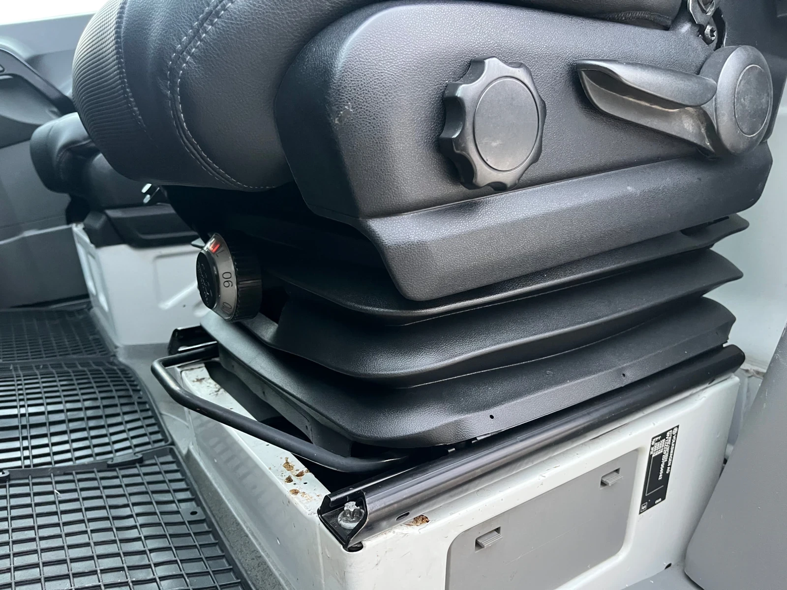 VW Crafter 164КС КРАН-1000кг Б-кат ОРОГИНАЛЕН ВИД - изображение 8