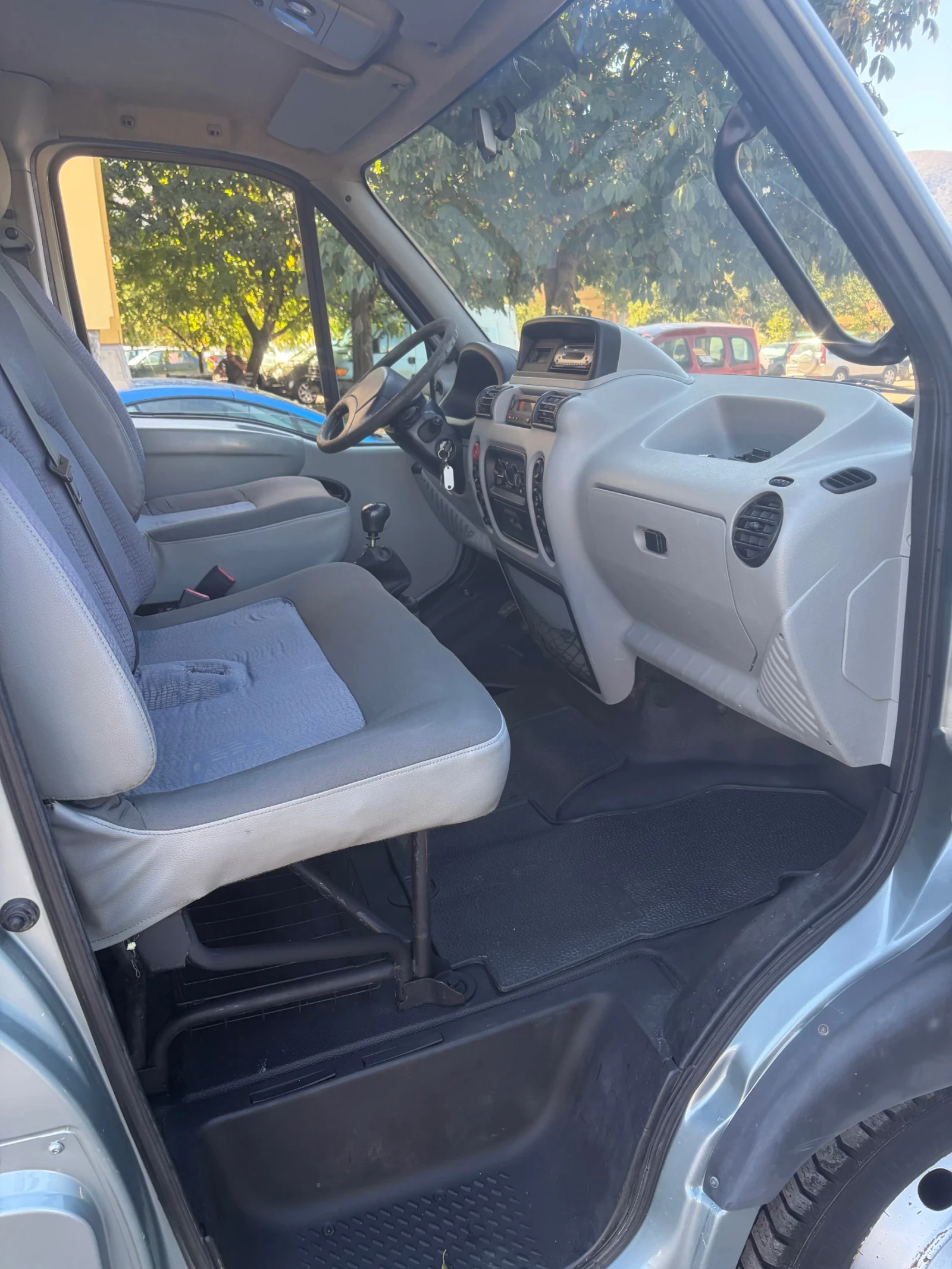 Iveco Daily 3.0 Dizel KLiMA, снимка 7 - Бусове и автобуси - 55980396