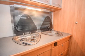 Каравана Adria Adora 462 PH, снимка 9