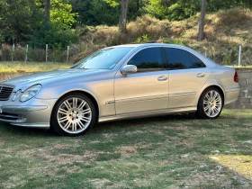 Mercedes-Benz E 320, снимка 1