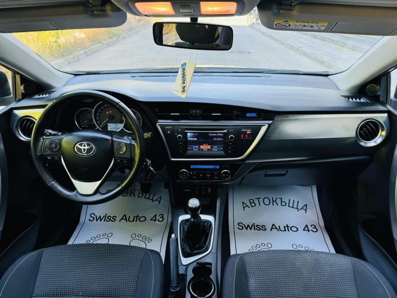 Toyota Auris 1.6i Swiss, снимка 10 - Автомобили и джипове - 46280185