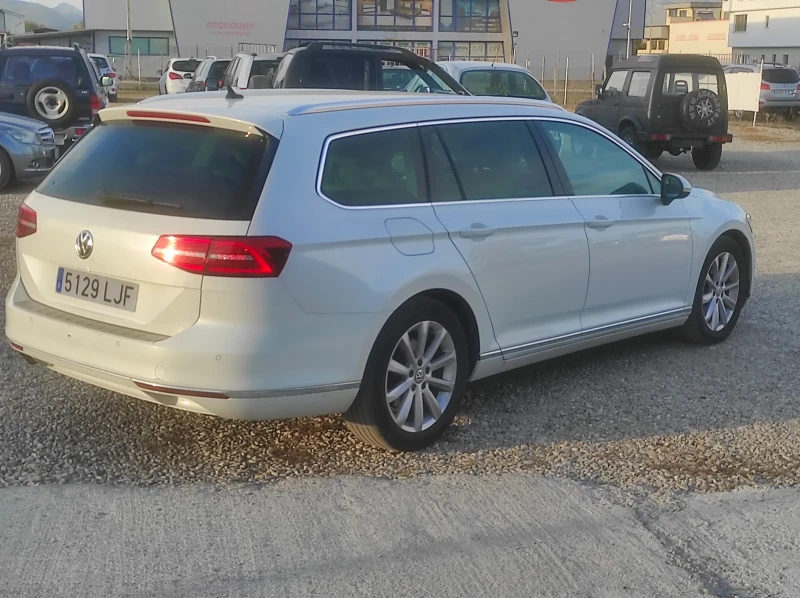 VW Passat 2.0 TDI Highline BlueMotion, снимка 3 - Автомобили и джипове - 47086969