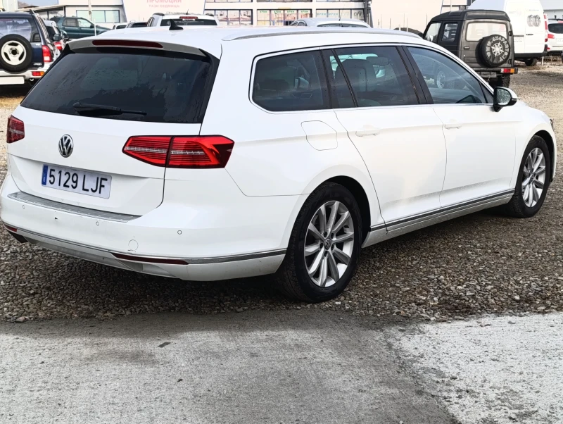 VW Passat 2.0 TDI Highline BlueMotion, снимка 3 - Автомобили и джипове - 47086969