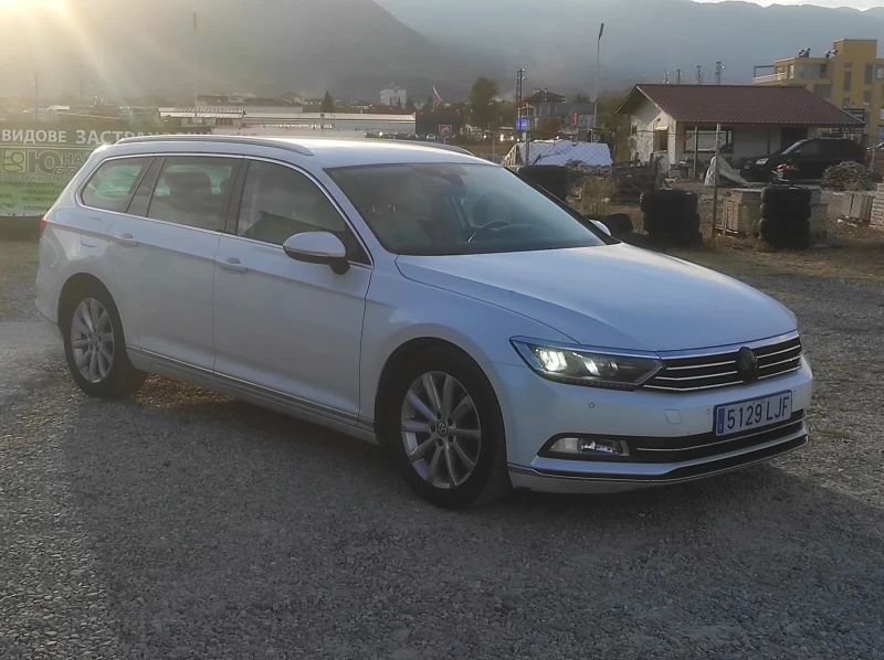 VW Passat 2.0 TDI Highline BlueMotion, снимка 4 - Автомобили и джипове - 47086969