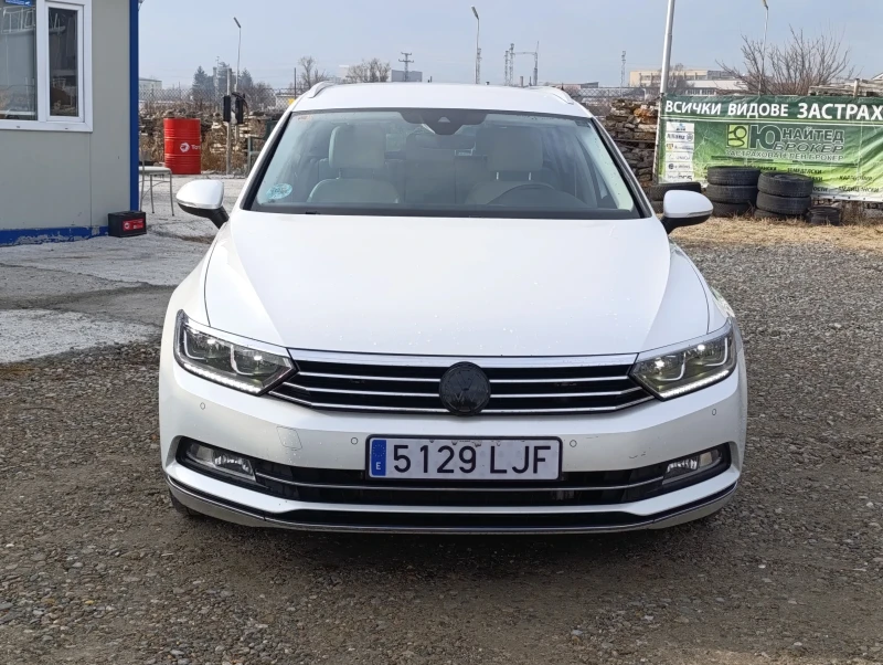 VW Passat 2.0 TDI Highline BlueMotion, снимка 5 - Автомобили и джипове - 47086969